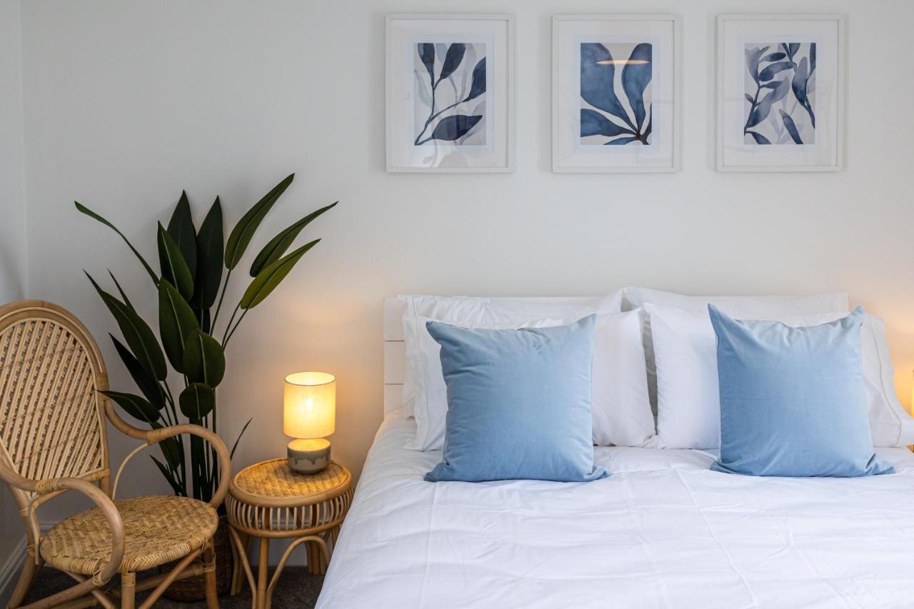 Bright & Beautiful 4 Bedroom House With Sea Views Portland Exteriér fotografie