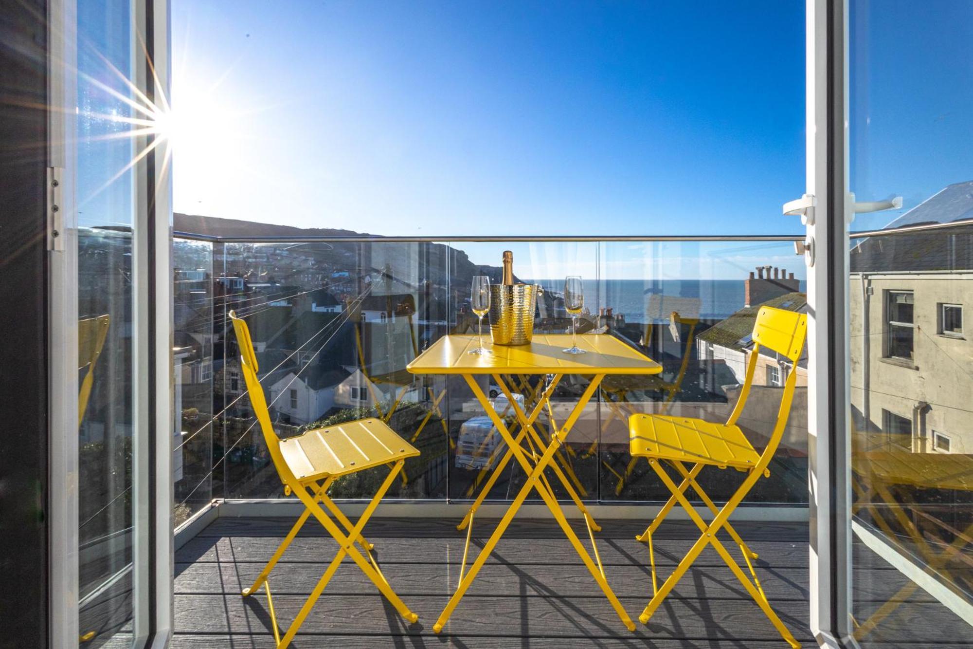 Bright & Beautiful 4 Bedroom House With Sea Views Portland Exteriér fotografie